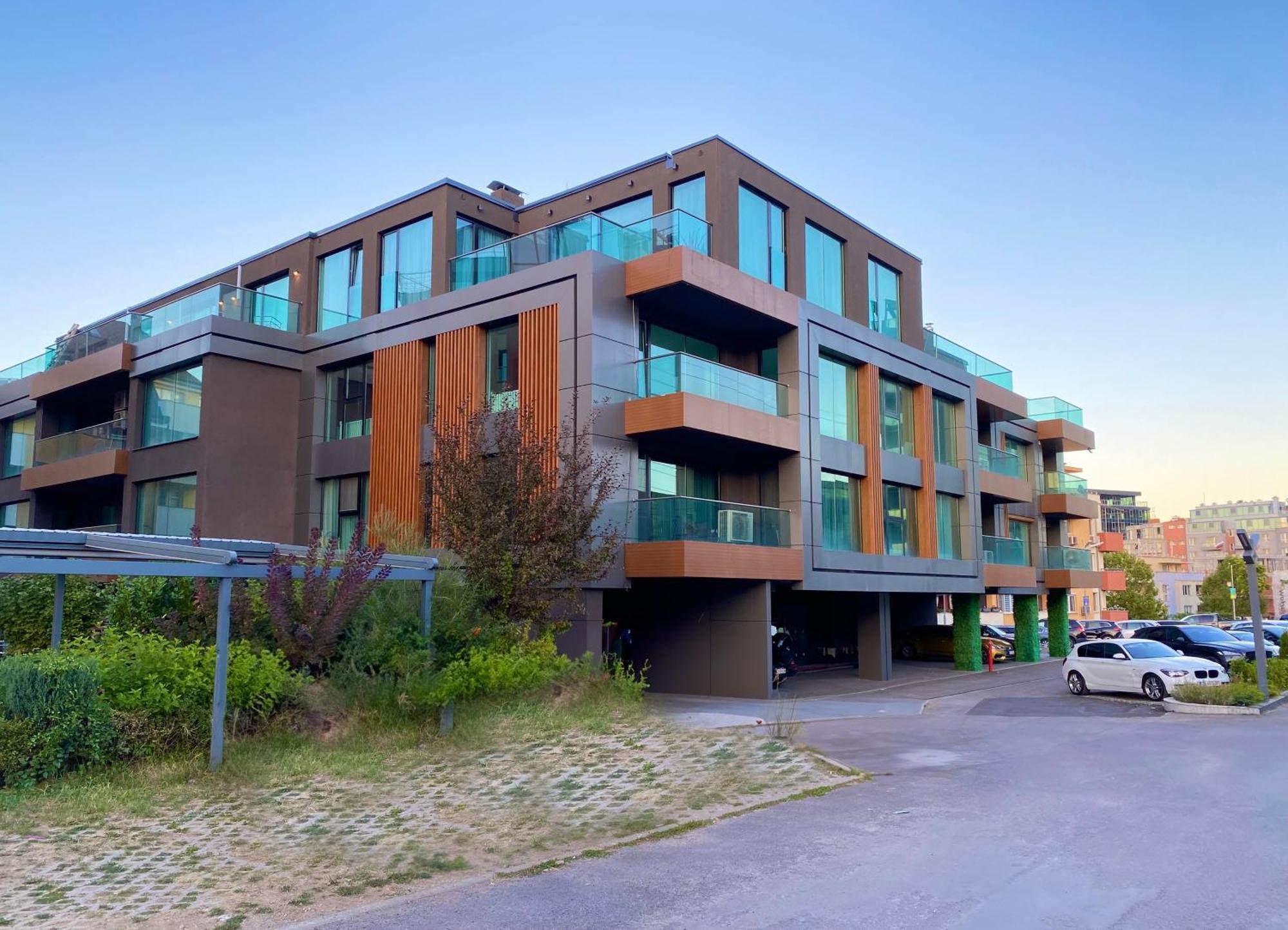 Emirates Lux Apartment And Parking Sófia Exterior foto